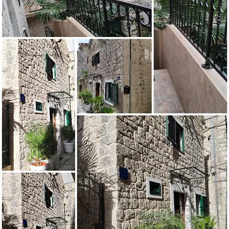 Stone In Center Apartment Kastela